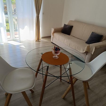סטרסה Fior&Iris Apartments מראה חיצוני תמונה
