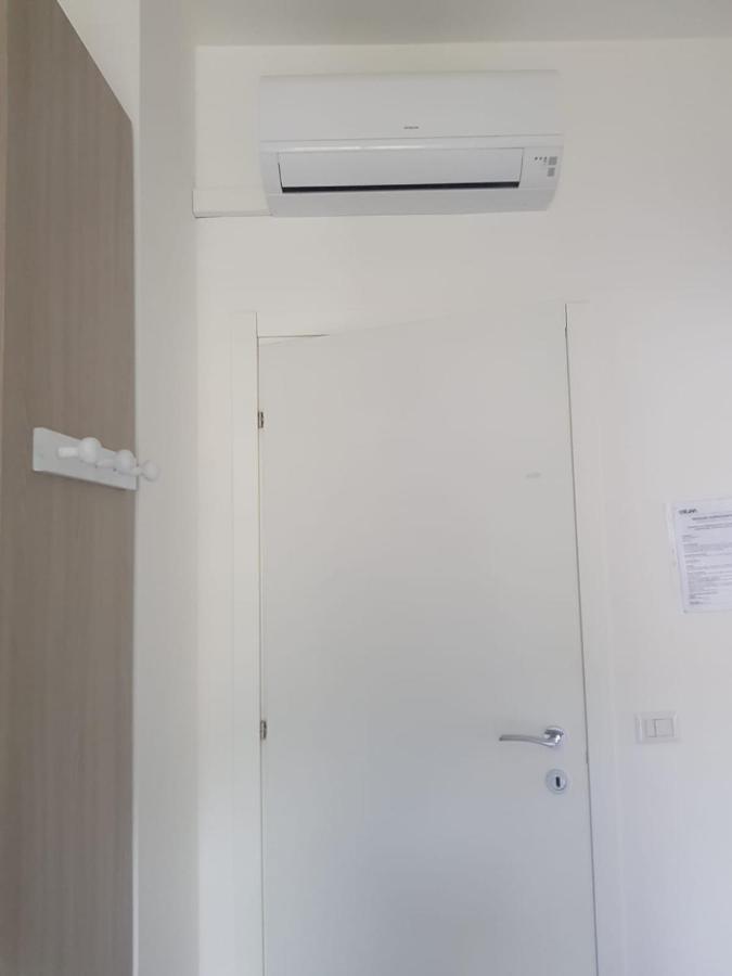 סטרסה Fior&Iris Apartments מראה חיצוני תמונה