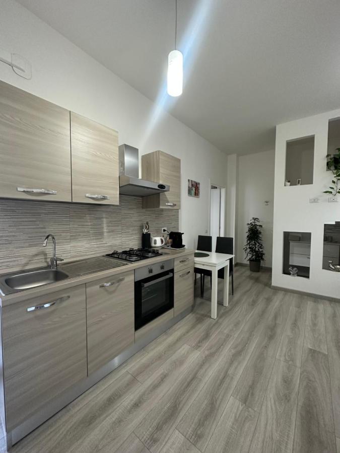 סטרסה Fior&Iris Apartments מראה חיצוני תמונה