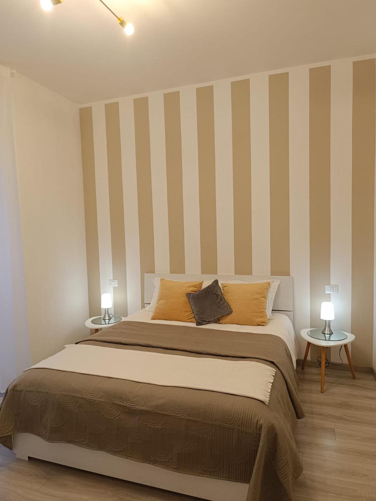 סטרסה Fior&Iris Apartments מראה חיצוני תמונה